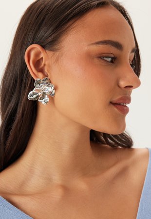 Pilgrim - Halen Earrings -plated - Silver - Kläder - - Bubbleroom