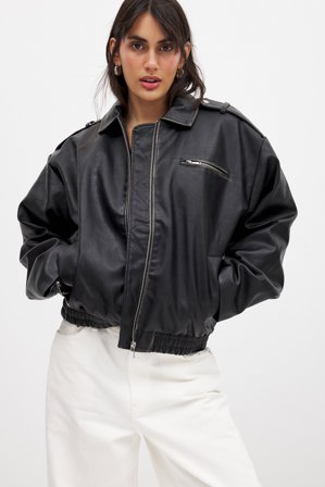 NA-KD - Washed Out Pu Bomber Jacket - Bomberjakker - Svart - EU 44