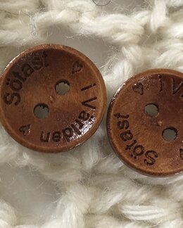 Träknapp Sötast i världen 15 mm mörkbrun