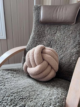 MT Studio Knutepute LysBrun 20x25