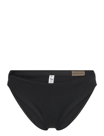 Chantelle Beach | Icon Brief | 44