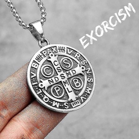 Saint Benedict Eksorcisme Halskæder i Rustfrit Stål til Mænd og Kvinder Vedhæng Kæde Punk Trendy Amulet Smykker Kreativitetsgave