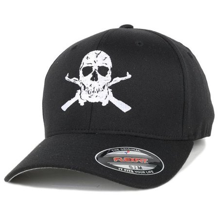 GUNS n SKULLS - Svart flexfit Keps - AK-Skull Black Flexfit @ Hatstore