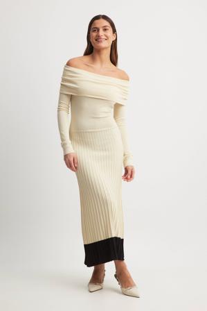 NA-KD Stickad maxiklänning utan axlar - Off shoulder klänningar - Beige - Small