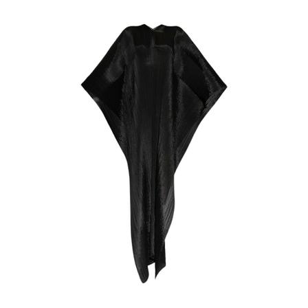 Issey Miyake - Capes Och Ponchos - Svart - Dam - Storlek: One Size, Dam, Storlek: ONE SIZE