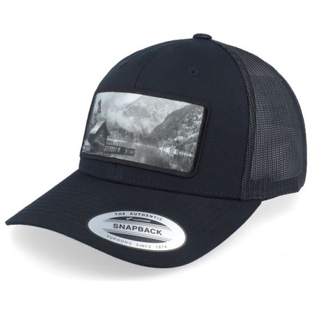 Hunter - Svart snapback Keps - Fishing Hut Wide Patch Retro Black Trucker @ Hatstore