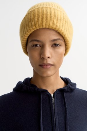 Soft Goat - Ribbed beanie - Cashmere beanie - One Size - Light Honey