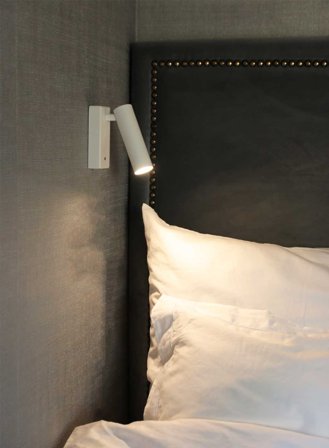 Slim vegglampe - matt hvit