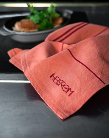 Eyvind Hellstrøm Kjøkkenhåndkle Rød Logo+Stripe 2pk