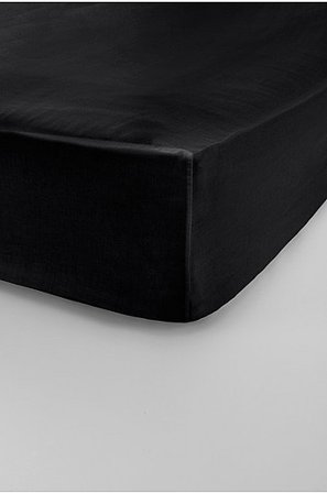 Jotex - Satin Faconsyet Lagen Med Satin Høj Madras Økologisk Sort - ZACK - Køb Faconsyede lagener hos Jotex