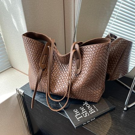 Retro vevd tekstur håndveske for kvinner, ny 2025-stil, moteriktig og allsidig pendler-skulderveske