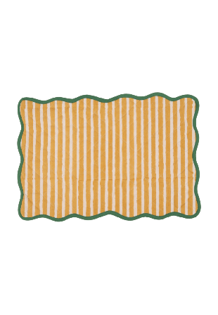 Pick A Poppy Scallop Quiltad Bordstablett - 33x48 Cm Serveringstillbehör Gul 34x48