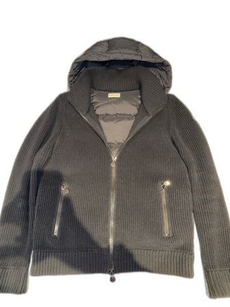 Svart Moncler pufferjacka med stickade ärmar