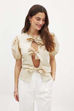 NA-KD Oberteil mit Puffärmeln und Schnürung - Puffärmel Oberteile - Beige - L (EU 42-44)