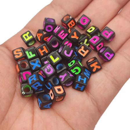 6/7MM blandad bokstav Akryl Alfabet Kvadratisk kub Platt Rund Lösa Spacer Pärlor För Smycken Göra DIY Armband Halsband Fynd 7x7MM-MT58