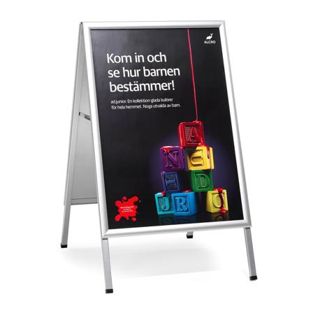 Gatupratare / Skyltställ, 700x1000 mm, aluminium