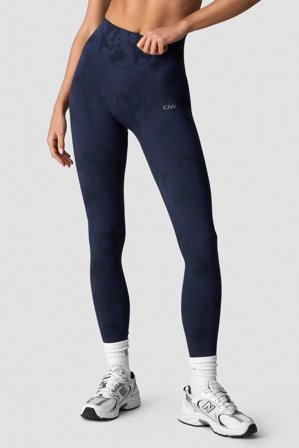 ICANIWILL - Camo Seamless Tights Navy Camo - Träningstights - Dam - Träningskläder från ICIW