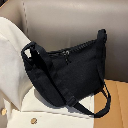 Dumpling Messenger Bag Canvas Underarm Bag SVART