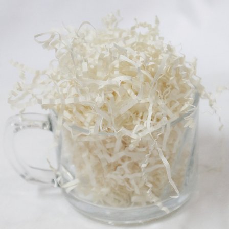 500g vitt strimlat papper, mjukt och krispigt för förpackning, idealisk fyllning för presentaskar, paket och korgar