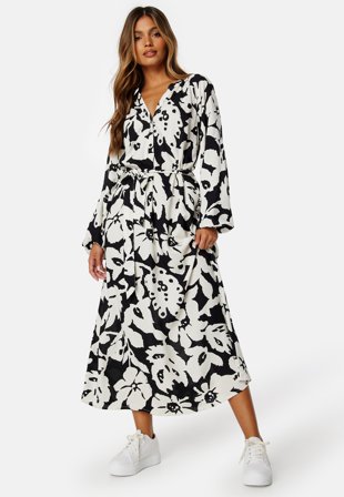 BUBBLEROOM Naomi Viscose Dress Black / Offwhite Klær