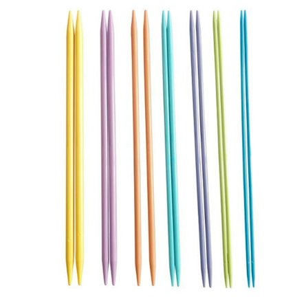 N018 - Set med 7 st. storlekar Strumpstickor i plast