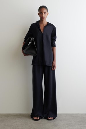 COS Women's Camisa Con Cuello Abierto in Azul