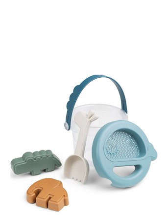 Done by Deer Sand Play Set 5 Pcs Deer Friends Blue Mix - Multi/patterned - BUCKET:Ø16.5X H 14CM.SIEVE:Ø17.5X H 2.7CM.ELPHEE:9X 11X 2.5CM.CROCO:7X 14X 