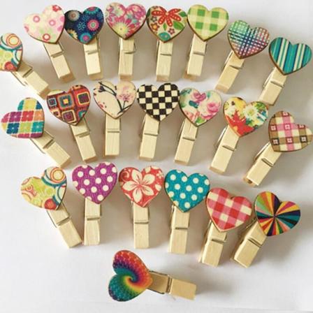 40 st Mini Love Heart Shape Fotopappersklämmor i trä för foton Bröllopsgåva DIY-hantverksdekor