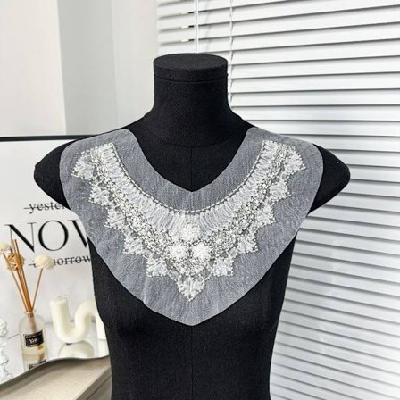 Pitsi Brodeerattu Kangas Patch Flower Kangastarra Rintakukka