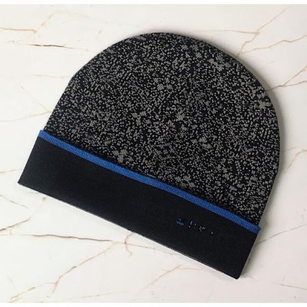 Strikket varm uldhue med gammeldags blomstret ternet opsmøg til mænd og kvinder, efterår og vinter