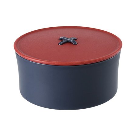 Punainen ompelutarvikesarja - Pyöreä ompelurasia 13 x 13 x 6,5 cm - O