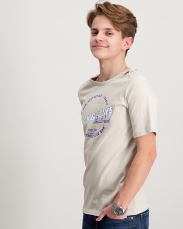 Jack & Jones JJELOGO TEE SS O-NECK 2 COL SS26 SN JNR Beige T-shirts Jongens - Kids Brand Store