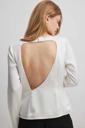 NA-KD Blouse asymétrique à dos ouvert - Blouses - OffBlanc - EU 42