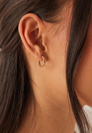 Pilgrim - Maeve Hoop Earrings -plate - Gold - Kläder - - Bubbleroom