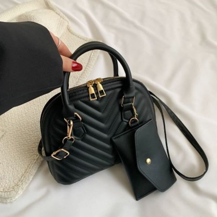 Crossbody Bag Shell Bag SVART