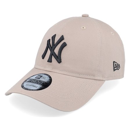 New Era - MLB Beige unconstructed Caps - New York Yankees League Essential 9TWENTY Camel/Black Dad Cap @ Hatstore