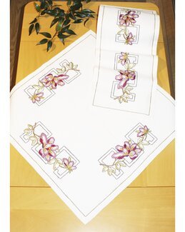 Broderikit Fine Blomster - Dug - Västgöta Broderi