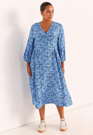 Cellbes of Sweden - Vevet, mønstret kjole i blå / mønstret for damer i størrelse 58/60