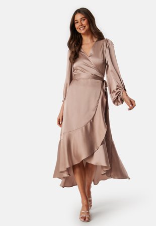Bubbleroom Occasion Wrap Frill L/S Satin Dress Klær