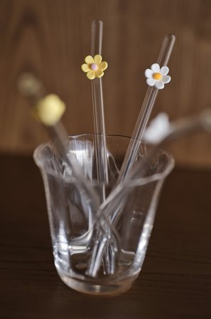 Jotex - Sugerør Med 4-pakning Flerfarget - DAISY - Kjøp Glasstilbehør hos Jotex