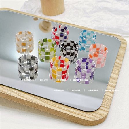 9 st hartsringsrutiga ringar i färgglad akryl, söta trendiga färger