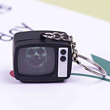 Mini Retro TV Nøglering - Særpræget Horror-Tema Hængende Dekoration, Sjovt Dual-Style Tilbehør til Nøgleringe