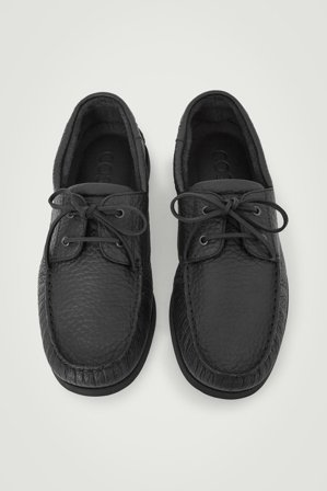 COS Men's Grained Leather Boat Shoes in Black
