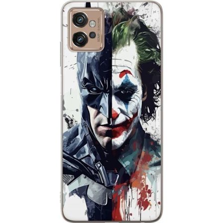 Kompatibelt Mobildeksel til Motorola Motorola Moto G32 Delt portrett av Batman og Joker i dramatisk illustrasjon, ikonisk superhelt motiv med mørk ku