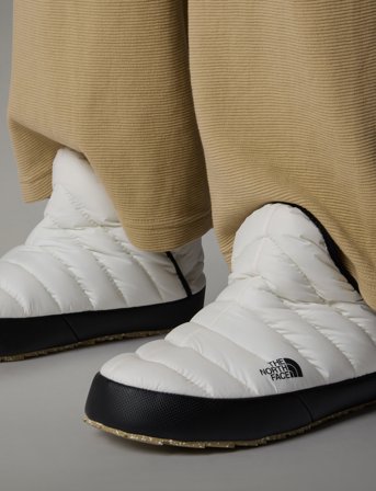 The North Face W Thermoball Traction Bootie - White - 40