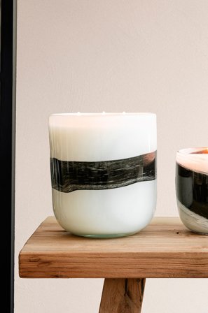 Zelected by Houze - Doftljus De Ville Grand - Vit - Doftljus & doftpinnar - Från Homeroom