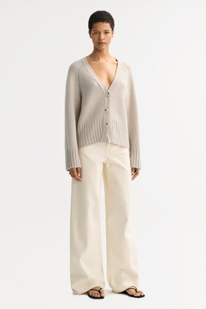 Soft Goat - V-neck cardigan - Kaschmirpullover für Damen - S - Chalk