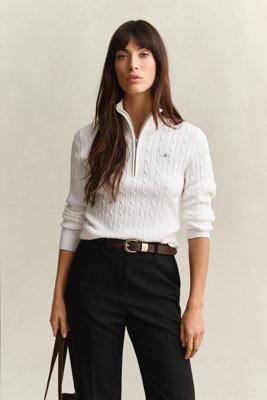 GANT - Kabelstrikkgenser i elastisk bomull med halv glidelås til dame eggshell