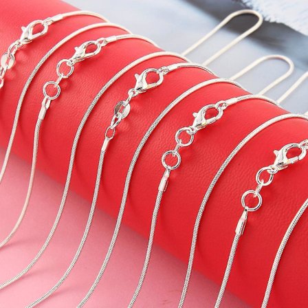 5st/ set Damer Silvery Snake Bone Chain Halsband 1,2 mm Smycken Bästa presenten