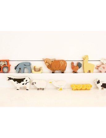 Tender Leaf Display Shelf With 13 Wooden Animals - Farmyard - Multi/patterned - ONE SIZE